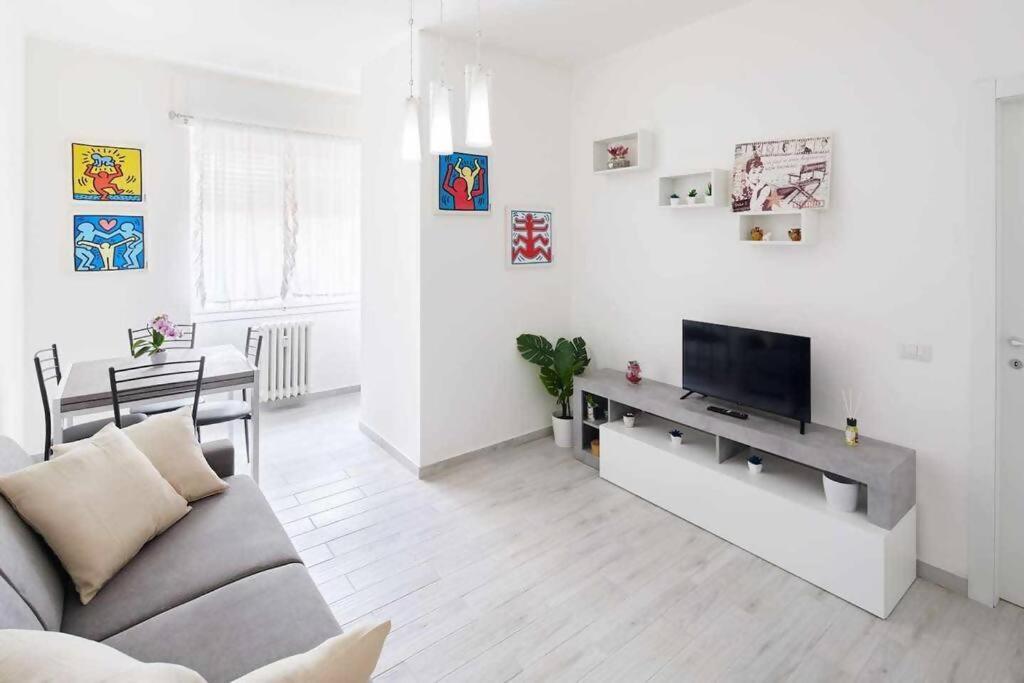 Sunny San Siro Stadio Apartment Milano Exteriör bild