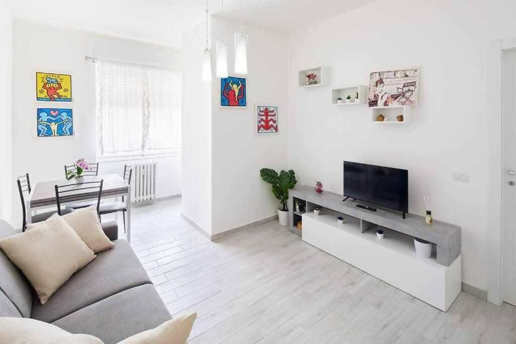 Sunny San Siro Stadio Apartment Milano Exteriör bild